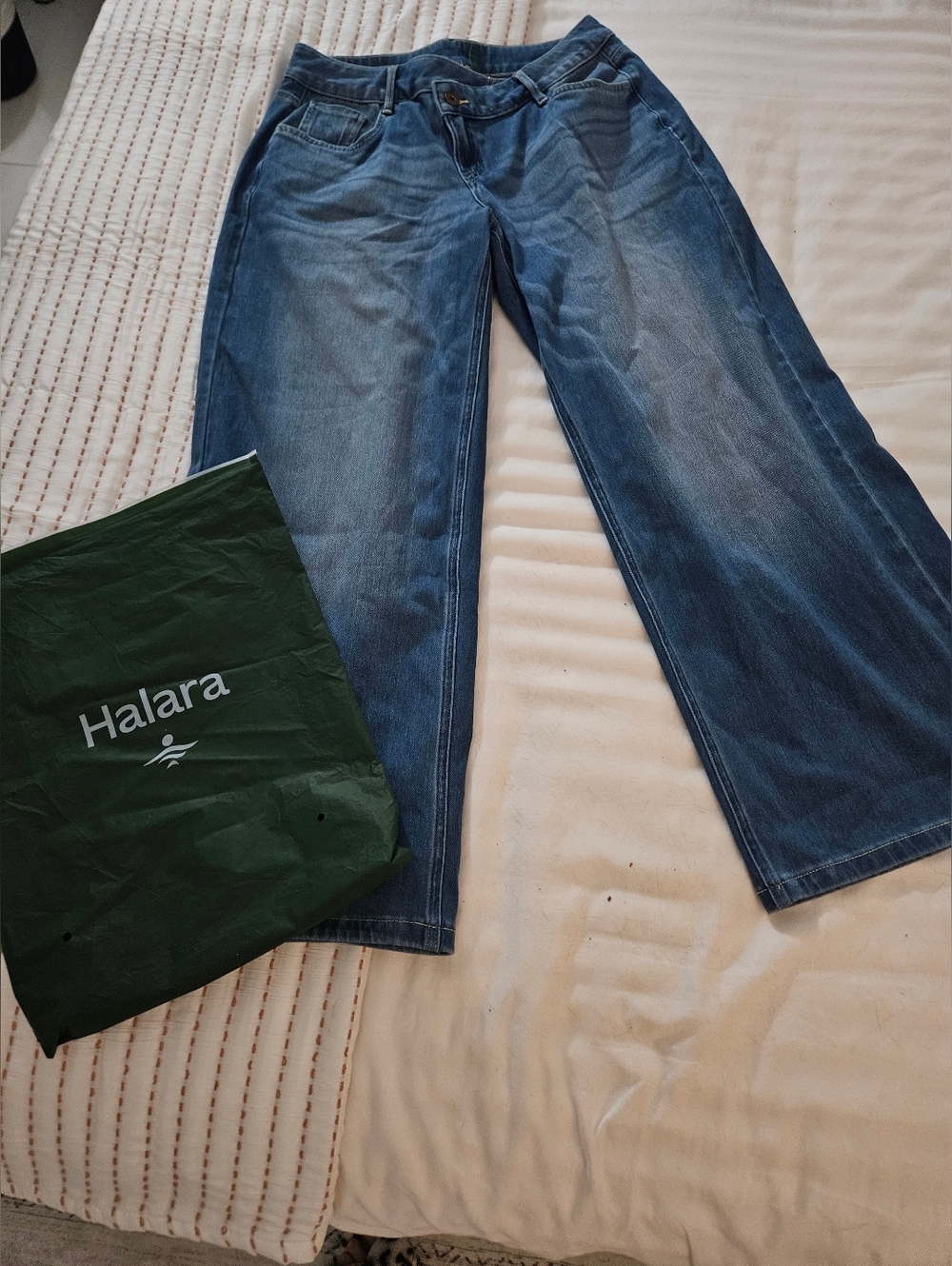 NWT Wide-Leg Halara Jeans